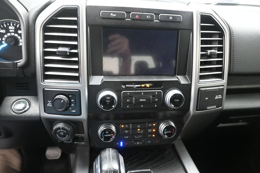 Used 2020 Ford F150 Platinum w/ Equipment Group 701A Luxury AWD/4WD image 29