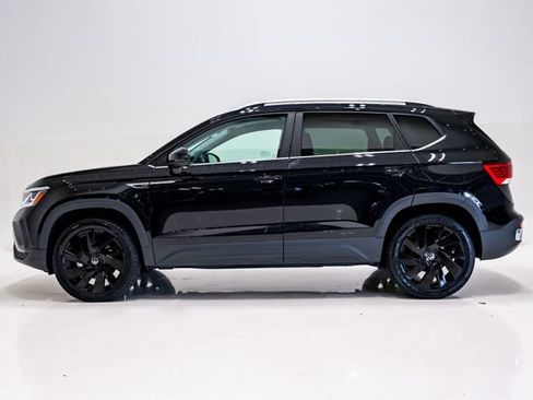 Used 2024 Volkswagen Taos SEL AWD/4WD image 33