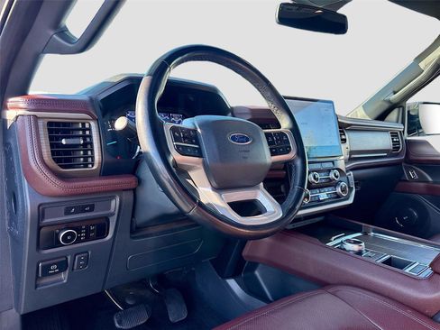 Used 2023 Ford Expedition Max Limited image 10