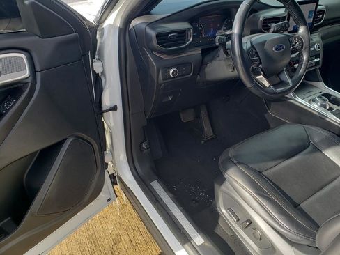 Used 2020 Ford Explorer Limited w/ Class III Trailer Tow Package image 18