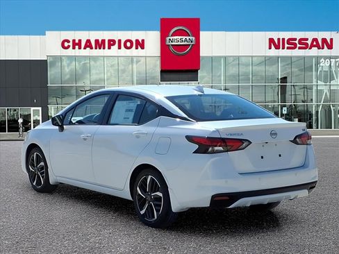 New 2025 Nissan Versa SR w/ Trunk Package image 5
