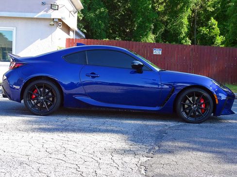 Used 2025 Toyota GR86 Premium w/ Performance Package RWD image 11