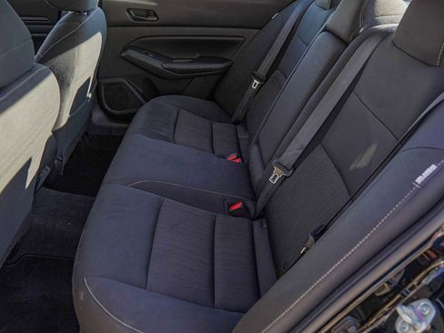 Used 2024 Nissan Altima 2.5 SV image 29