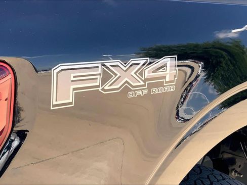 Used 2025 Ford F150 Lariat w/ FX4 Off-Road Package AWD/4WD image 18