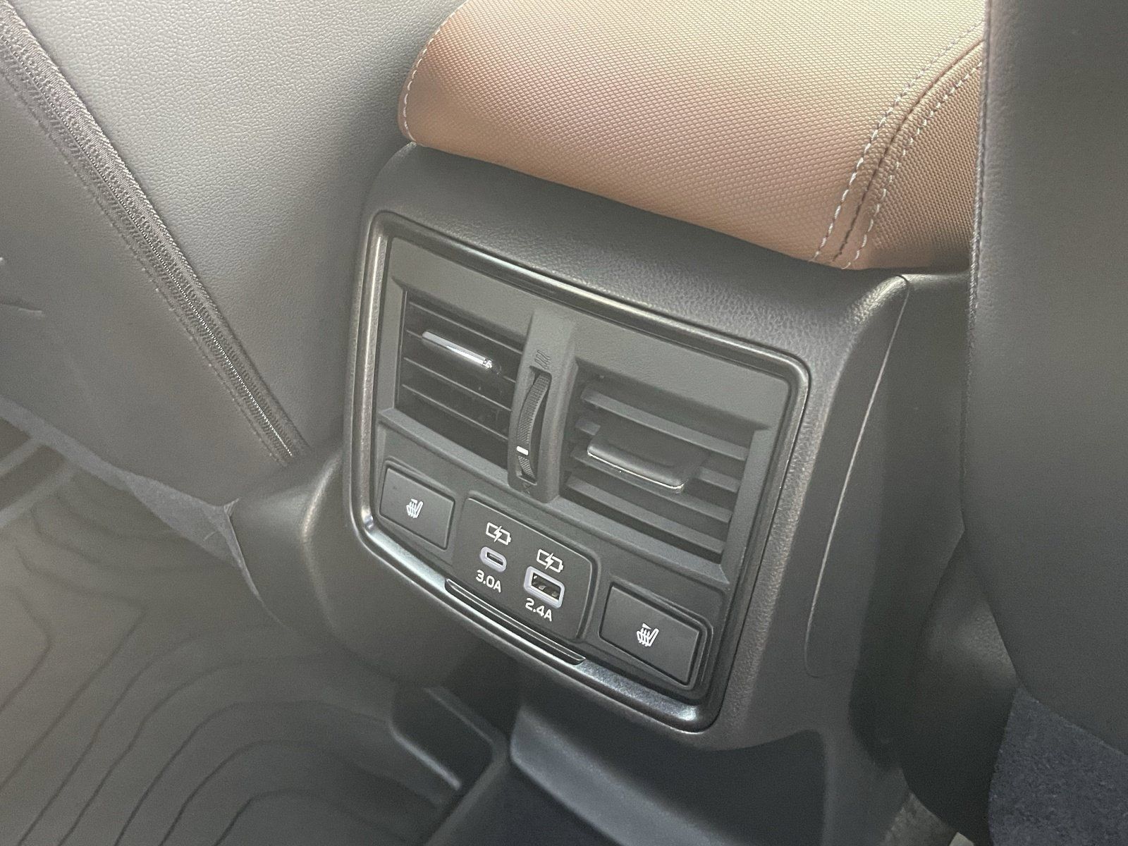 Used 2025 Subaru Forester Touring w/ Popular Package - Touring AWD/4WD image 18