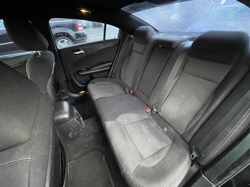 Used 2018 Dodge Charger SXT image 26