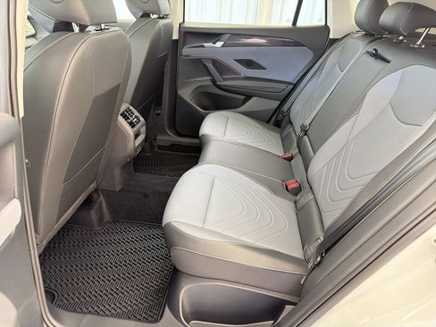 New 2026 Volkswagen Tiguan SE image 15