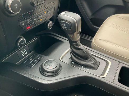 Used 2020 Ford Ranger Lariat w/ Equipment Group 501A Mid image 8