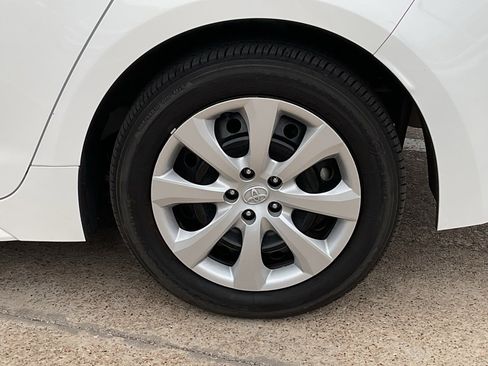 Used 2025 Toyota Corolla LE image 8