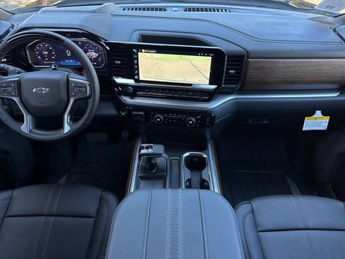 New 2026 Chevrolet Silverado 1500 High Country w/ High Country Premium Package AWD/4WD image 13