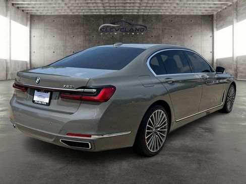 Used 2020 BMW 750i xDrive w/ Executive Package AWD/4WD image 3