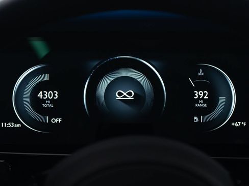 Certified 2025 Rolls-Royce Cullinan Black Badge AWD/4WD image 46