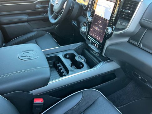 New 2026 RAM 1500 Laramie AWD/4WD image 15