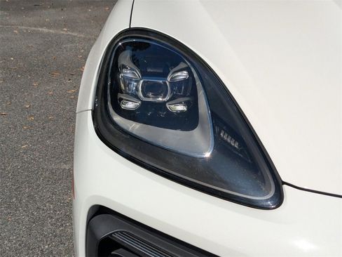 Used 2019 Porsche Cayenne image 10