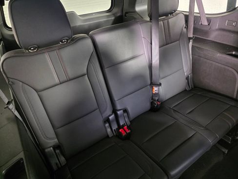 Used 2025 Chevrolet Suburban RST w/ RST Capability Package AWD/4WD image 28