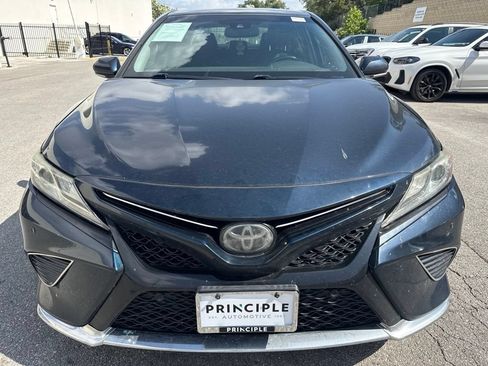Used 2018 Toyota Camry XSE FWD image 2