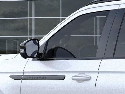 New 2026 Lincoln Navigator L Reserve w/ Jet Appearance Package image 20