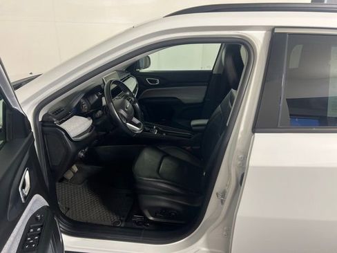 Used 2022 Jeep Compass Latitude AWD/4WD image 18