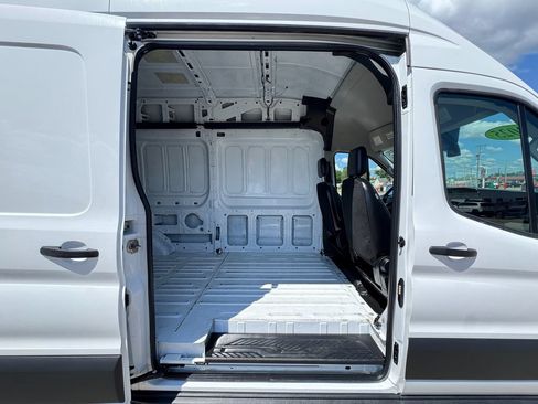 Used 2025 Ford Transit 250 148 High Roof AWD image 23
