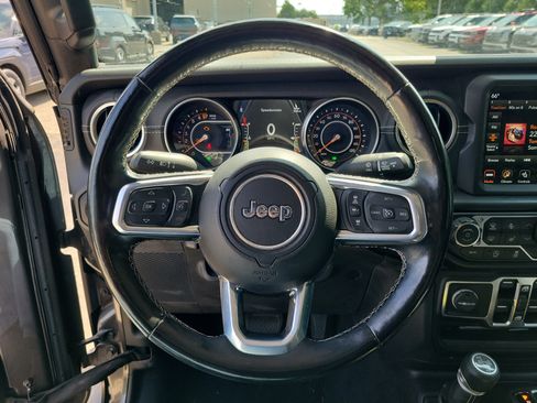 Used 2021 Jeep Gladiator Overland w/ Popular Equipment Package AWD/4WD image 21