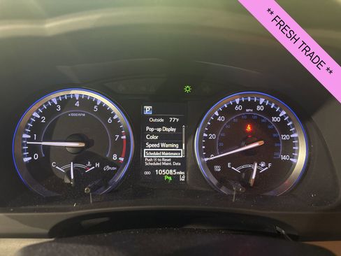 Used 2018 Toyota Highlander Limited Platinum FWD image 6