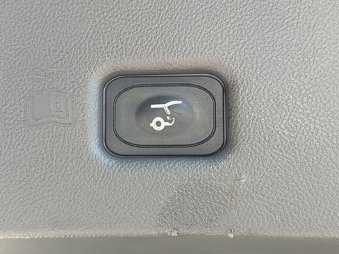 Used 2020 Lincoln Nautilus FWD w/ Equipment Group 101A image 21