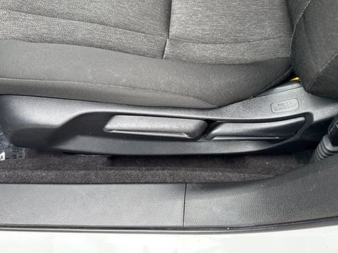 Certified 2023 Honda Accord LX image 12
