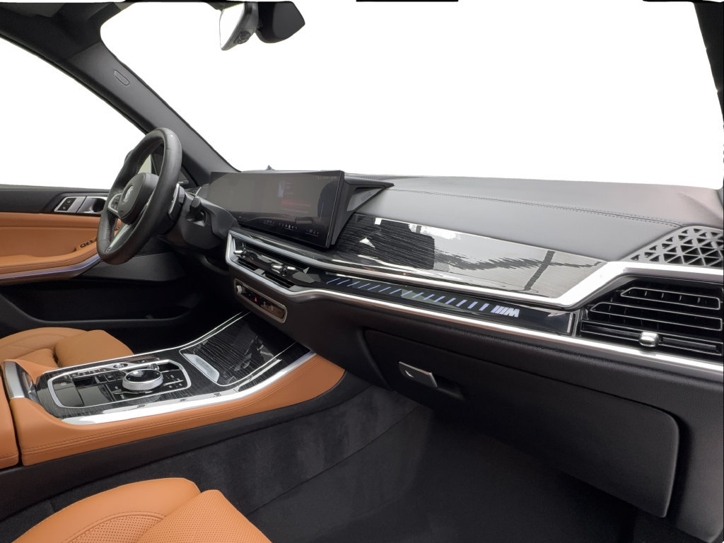 Used 2025 BMW X5 M60i AWD/4WD image 36