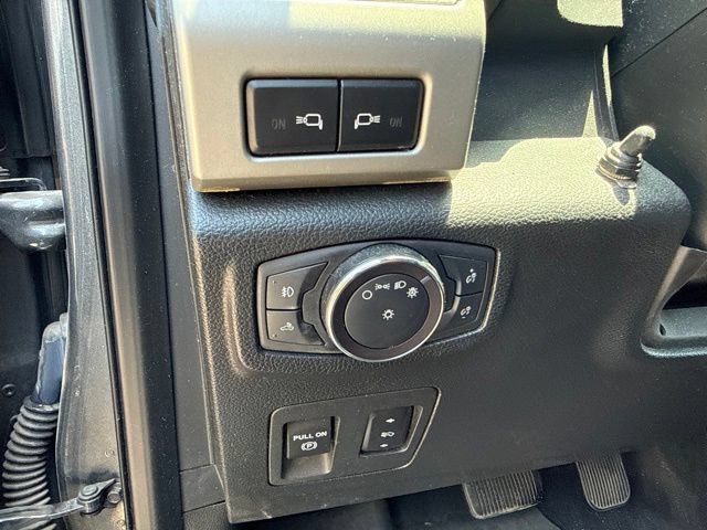 Used 2019 Ford F150 Lariat w/ Equipment Group 502A Luxury AWD/4WD image 22