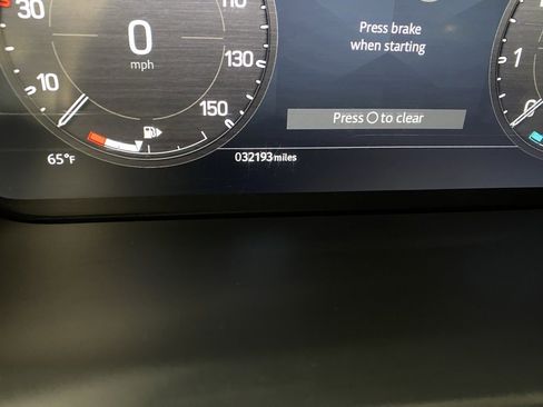 Used 2023 Land Rover Defender 130 X-Dynamic SE image 15