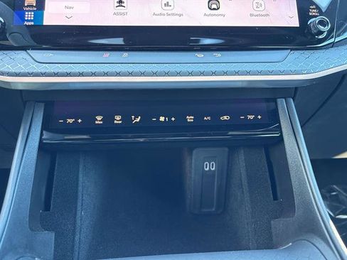 Used 2025 Jeep Wagoneer S Limited image 24