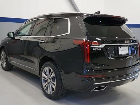 Certified 2023 Cadillac XT6 Premium Luxury w/ Technology Package image 3