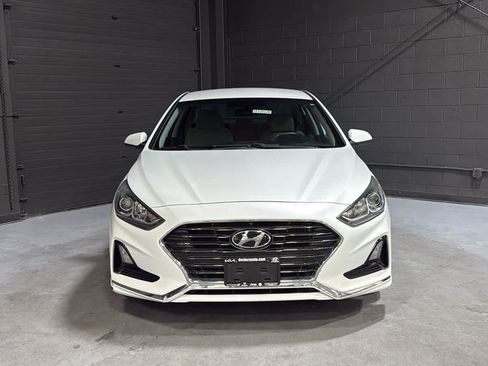Used 2018 Hyundai Sonata SE w/ Winter Weather Package FWD image 2