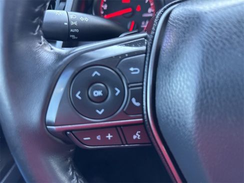 Used 2022 Toyota Camry XSE image 16