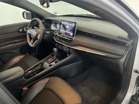 Used 2024 Jeep Compass Trailhawk image 23