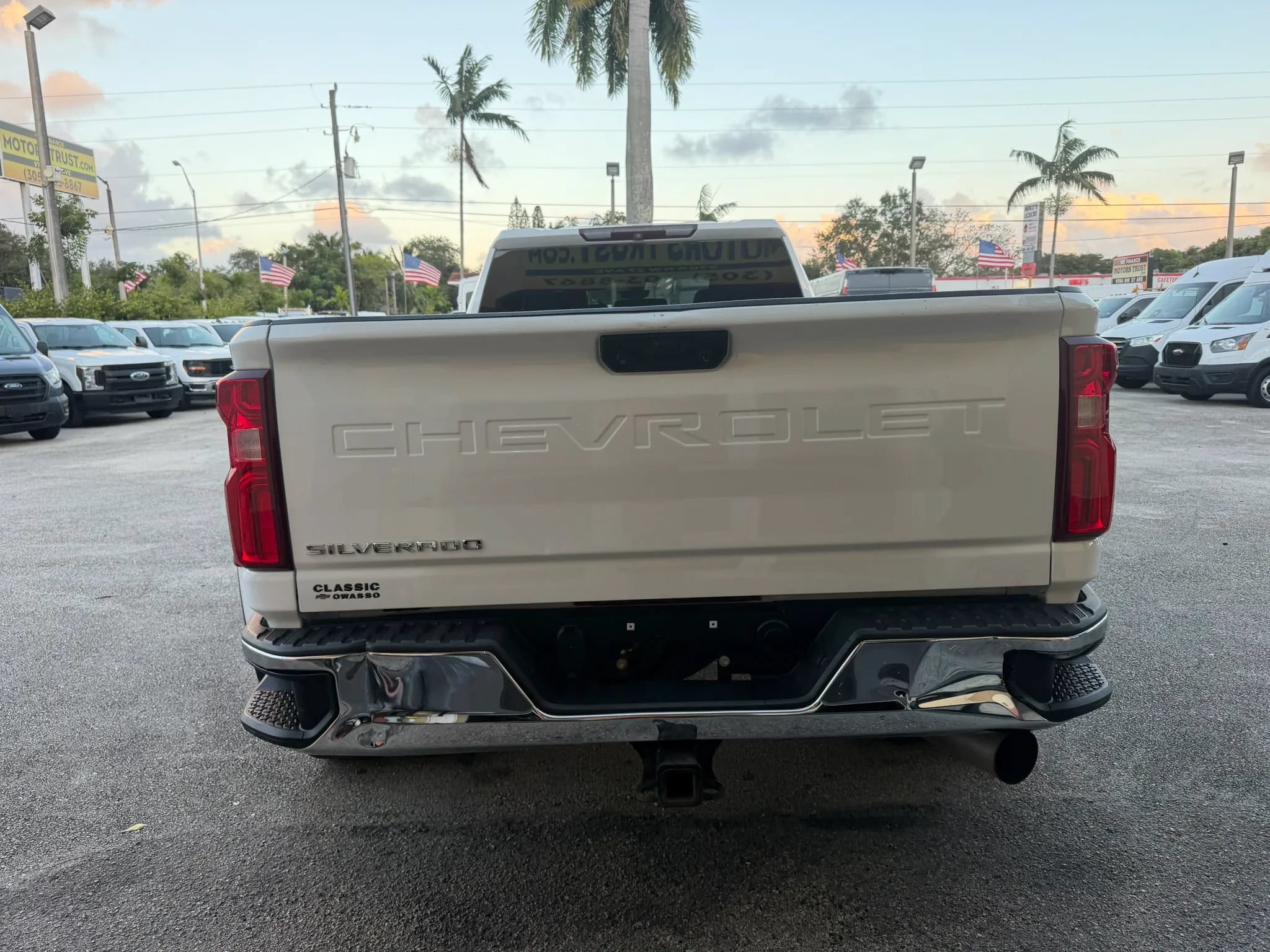 Used 2020 Chevrolet Silverado 3500 W/T w/ Gooseneck/5TH Wheel Package AWD/4WD image 4