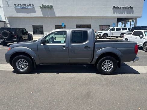 Used 2019 Nissan Frontier SV AWD/4WD image 2