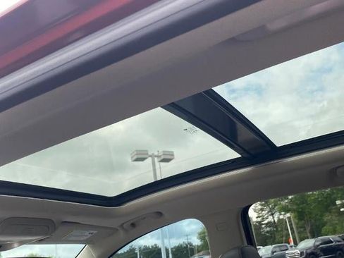 Used 2019 GMC Terrain Denali w/ Advanced Safety Package image 27