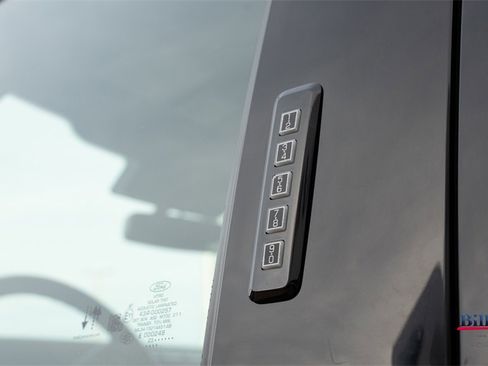 Used 2023 Ford F250 Lariat image 9