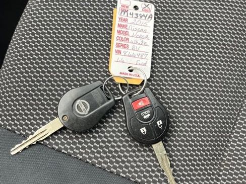 Used 2015 Nissan Versa SV image 39