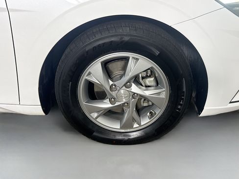 Used 2022 Hyundai Elantra SE FWD image 31