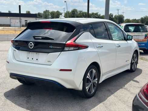 Used 2018 Nissan Leaf SL w/ SL Technology Package FWD image 6