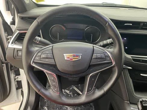 Certified 2020 Cadillac XT5 Premium Luxury w/ LPO, Floor Liner Package AWD/4WD image 13