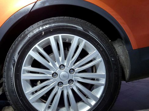 Used 2018 Land Rover Discovery HSE Luxury image 55