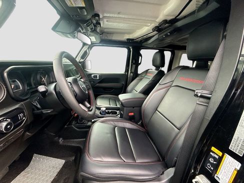 Used 2024 Jeep Wrangler Unlimited Rubicon w/ Safety Group AWD/4WD image 23