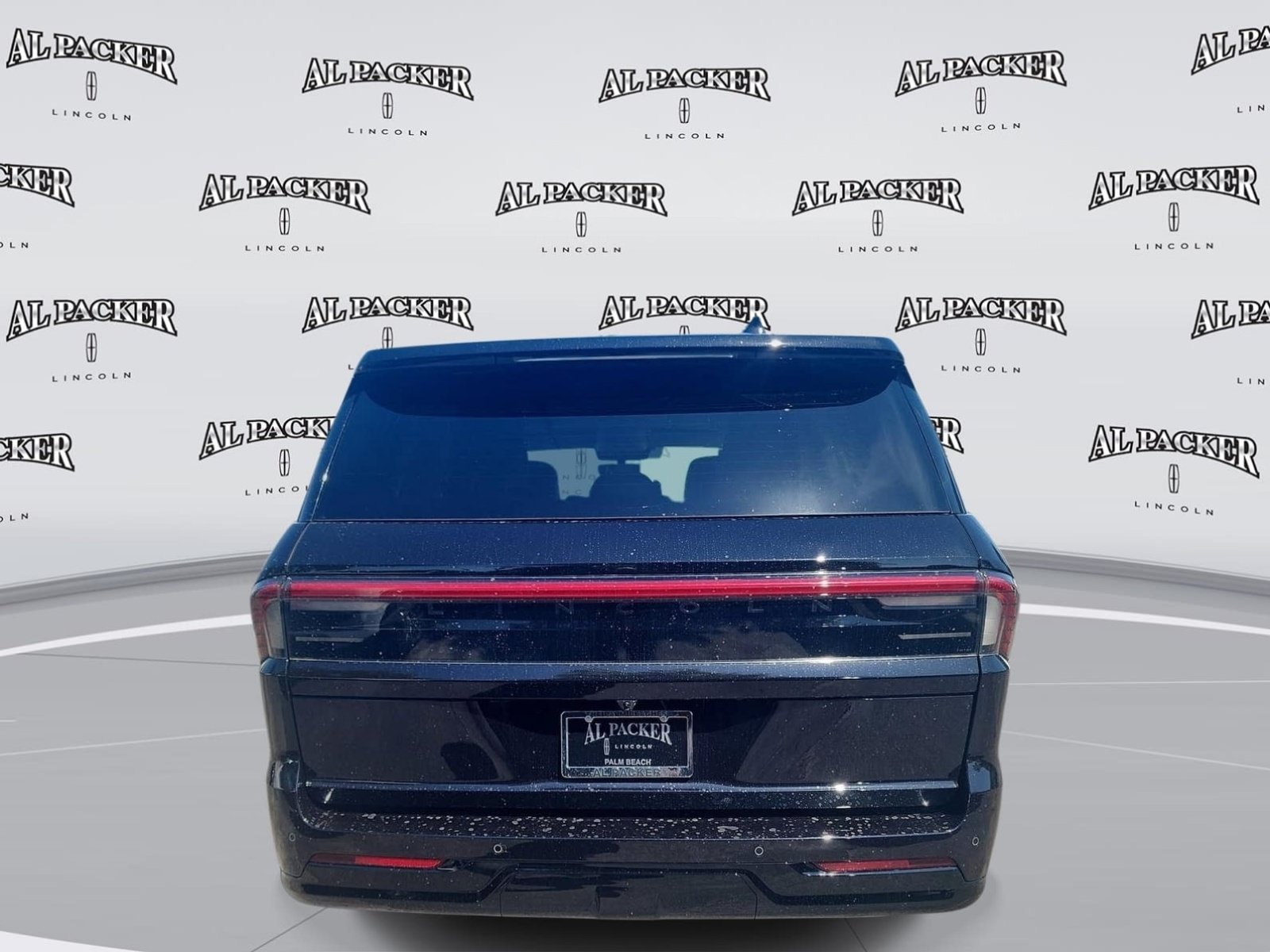 New 2026 Lincoln Navigator Premiere AWD/4WD image 4