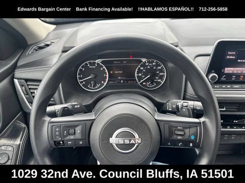 Used 2024 Nissan Rogue SV FWD image 19