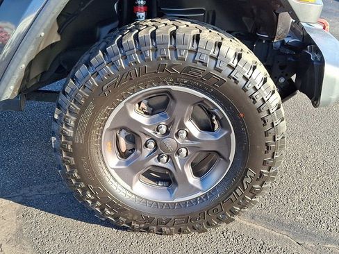 Certified 2020 Jeep Gladiator Rubicon image 9