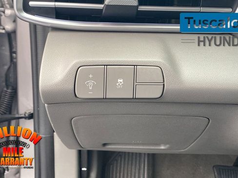 Used 2024 Hyundai Elantra SEL image 15