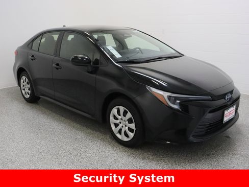 Used 2024 Toyota Corolla LE image 4